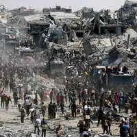 عکس/ بازگشت هزاران آواره فلسطینی به شهر غزه