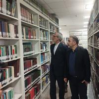 بازدید مدیرعامل ایرنا از کتابخانه استاد سید هادی خسروشاهی