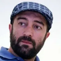 گریه شدید مجید صالحی بر سر مزار محمد کاسبی