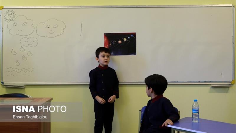 مدارس باید مروج سنتهای دینی باشند