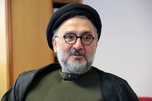 درخواست ابطحی برای رفع فیلترینگ تا قبل از مصاحبه مطبوعاتی پزشکیان