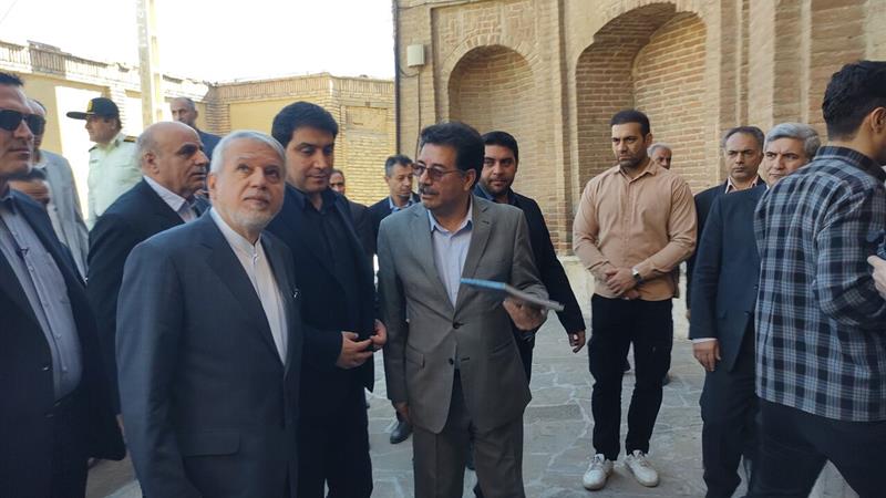 وزیر میراث فرهنگی از عمارت تاریخی مشیردیوان سنندج بازدید کرد