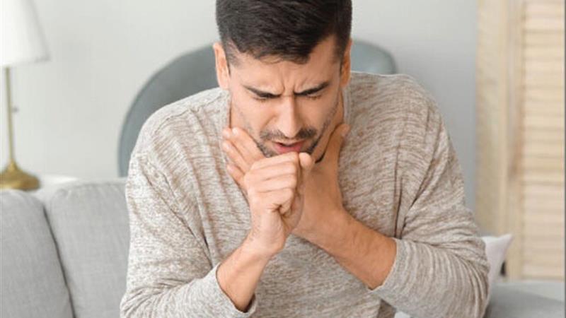 تکرار سرفه بیش از ۲ هفته نیازمند مراجعه به پزشک است