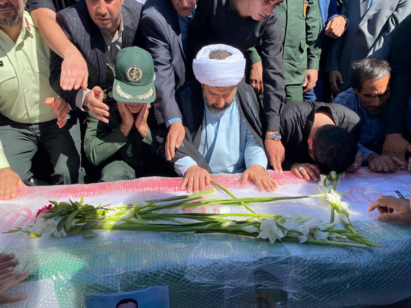 تشییع باشکوه شهید دهه هشتادی در هرسین