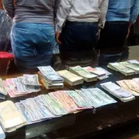 انهدام باند اخلالگران ارزی و کشف ۱۸ هزار دلار ارز دولتی در فرودگاه اصفهان
