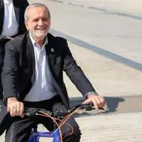 رییس جمهوری و دوچرخه‌سواری مفصل در اصفهان