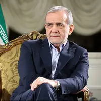 اهدای تابلوی چهره رئیس‌جمهور به پزشکیان 
