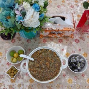 بوقت نهار خوشمزه امروزمون آش شلغم😋😋🌺🌹🍁🍂نوش نگاه پرمهرتون 🌺🌹کسی که دلش بزرگ باشه بالابری برات دست‌میزنه؛؛پایین بری دستتومیگیره...خداهوای دلای بزرگوخیلی داره🌺🌹🍀🌷🌺دست‌پخت نازبانوی عزیزوبامحبت خونم😘💕💞🤍🫶🥰😍🤍🫶🫶💖