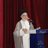 امام‌جمعه دیر: قهرمانان قرآنی در جامعه تجلیل شوند