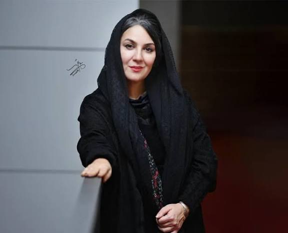 گریه بی‌امان ستاره اسکندری در سوگ ناصر تقوایی