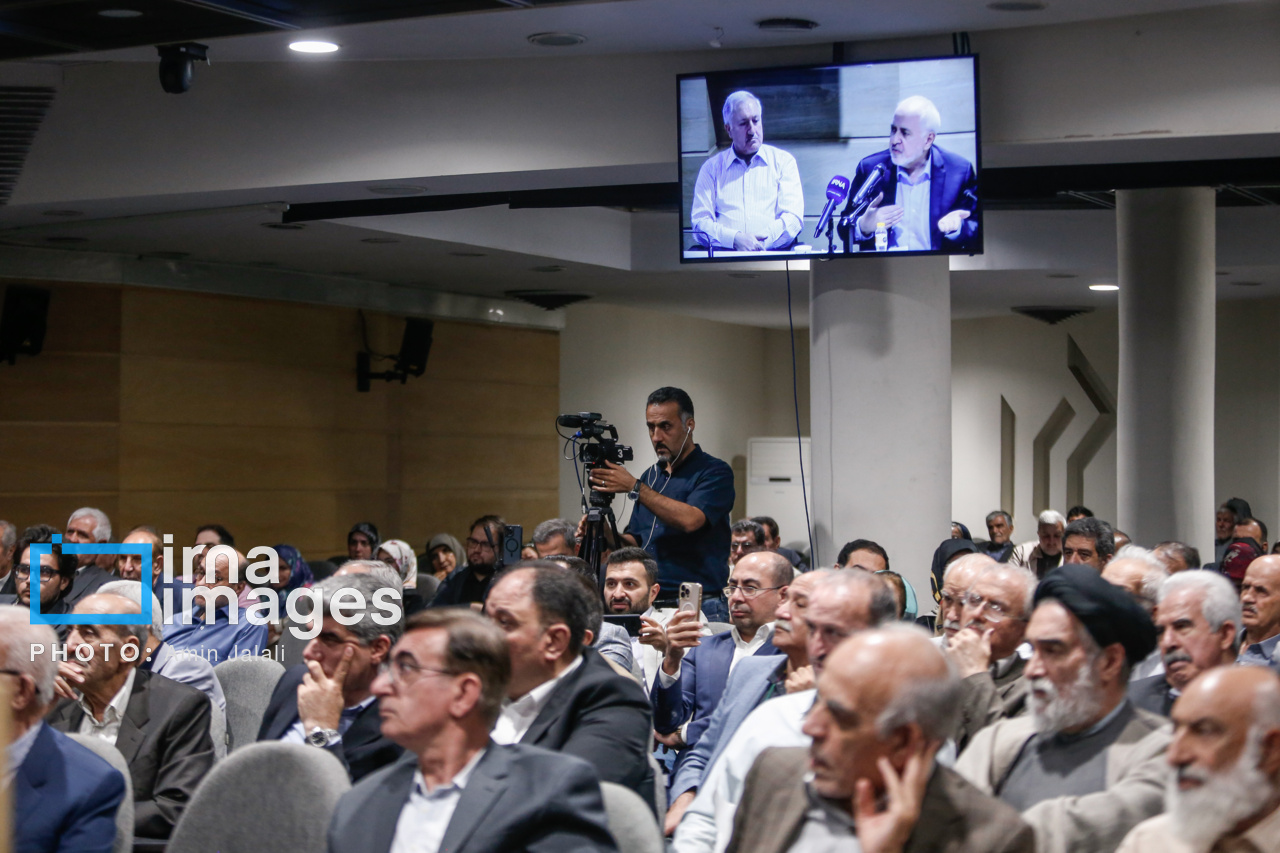 حضور ظریف در گردهمایی دانش آموختگان دانشگاه تبریز