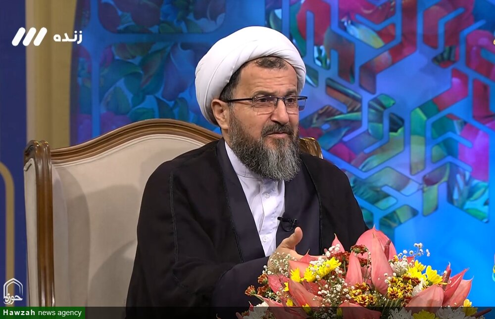 کارشناس برنامه سمت خدا: امروز حتی مردم اروپا هم به زبان فارسی فریاد می‌زنند مرگ بر اسرائیل