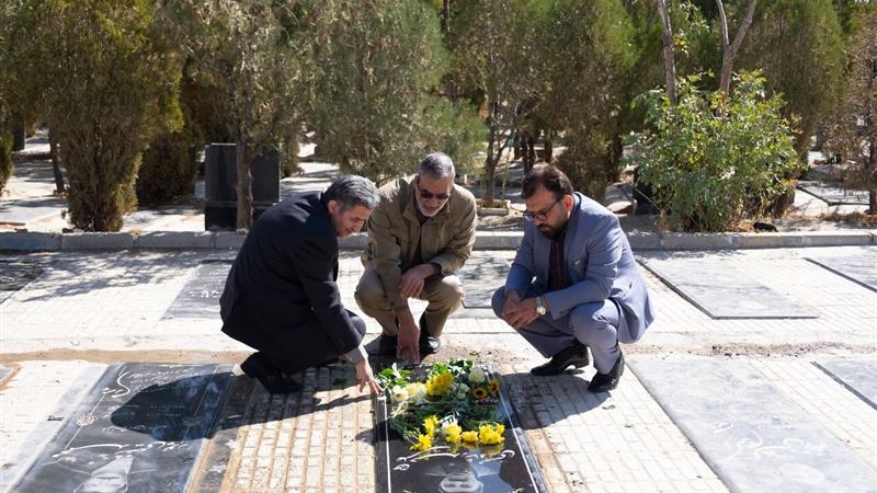 ادای احترام مدیرعامل ایرنا به خبرنگار فقید اراکی