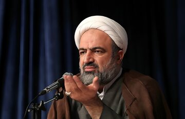 رسایی خطاب به ظریف و پزشکیان: بوی بد برجام‌های موشکی به مشام می‌رسد