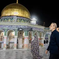 عکس/ لاریجانی به حرم مطهر امام رضا (ع) رفت