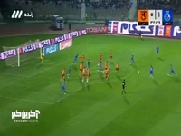 شوت سنگین حردانی از کنار دروازه مس رفسنجان به بیرون رفت