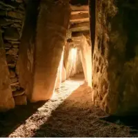 نیوگرنج، یک بنای کیهانی ۵ هزار ساله که ۵۰۰ سال پیش از اهرام ساخته شده است