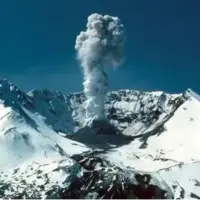 بیداری غول ۷۰۰ هزار ساله ایران: آتشفشان تفتان دوباره فعال شد!