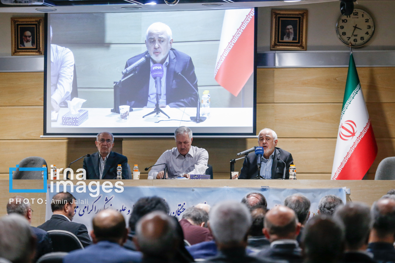 حضور ظریف در گردهمایی دانش آموختگان دانشگاه تبریز
