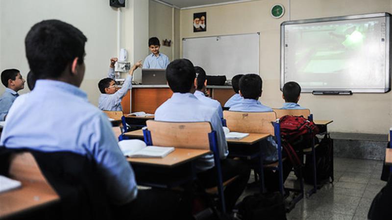مدارس اردستان ۱۰۰ درصد هوشمندسازی شدهاند
