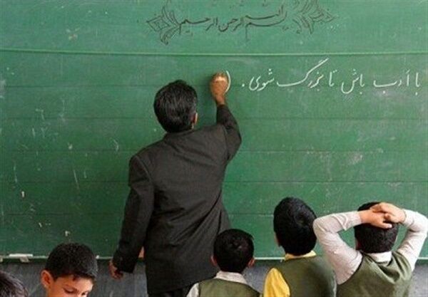 ماجرای ضربوشتم معلم مهرانی؛ پرونده قضایی تشکیل شد