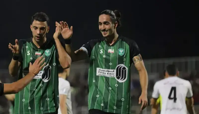 همه پرسپولیسیهای سابق روی پوستر خیبر!