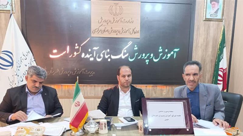 هنرستان جوار صنعت گامی مؤثر برای پیوند آموزش با اشتغال است
