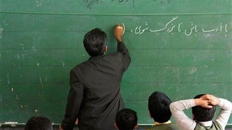 ماجرای ضرب و شتم معلم مهرانی/ پرونده قضایی تشکیل شده است