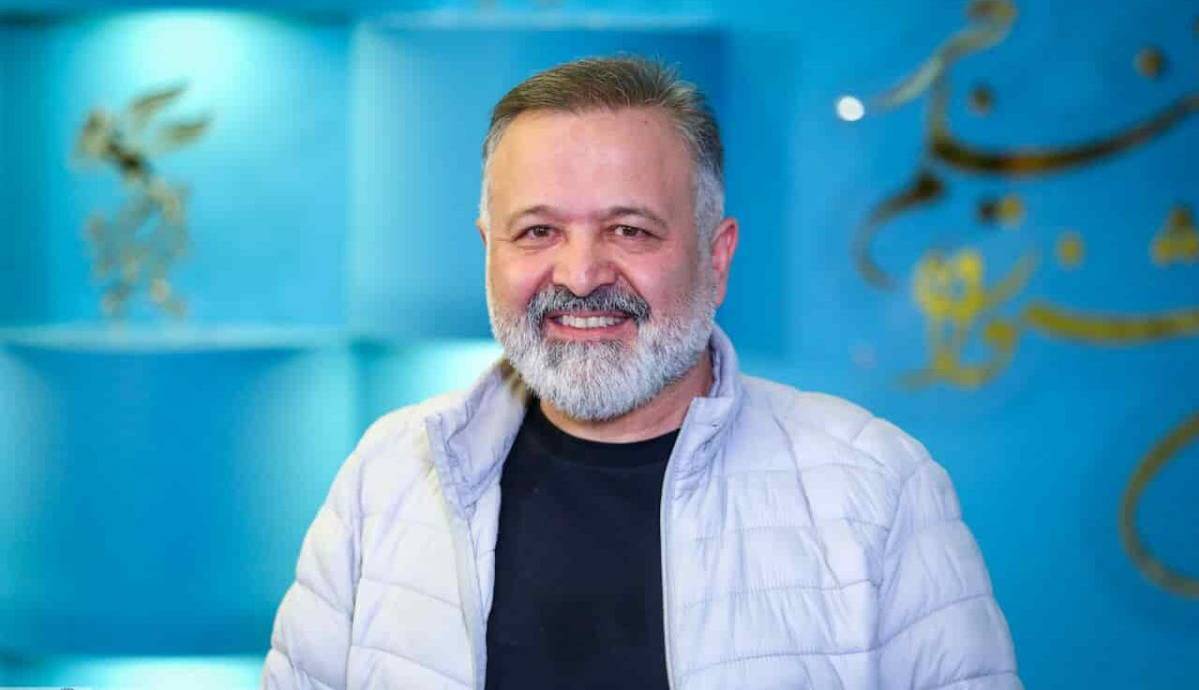 چهره ها/ تفریح خانوادگی بازیگر سریال «نون خ» در ساحل خزر