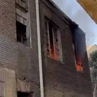 آتش‌سوزی در یک ساختمان متروکه‌