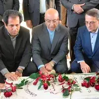 ادای احترام معاون رئیس‌جمهور به شهید گمنام استانداری کرمانشاه