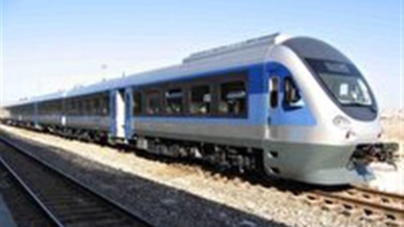 سوت قطار در مهریز به صدا در می آید
