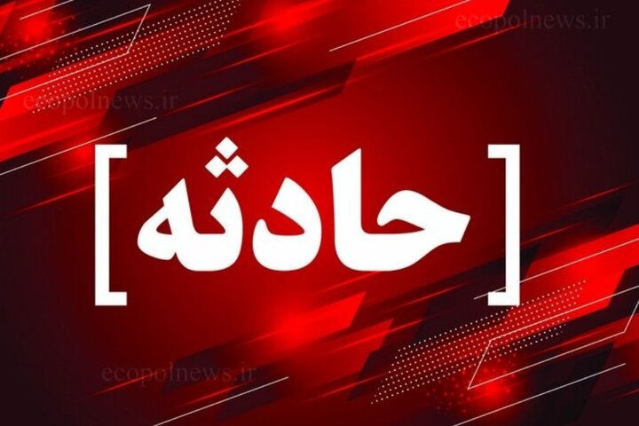 عکس/ سقوط تریلر به داخل پل در محور خمیر و بندرعباس به کهورستان 