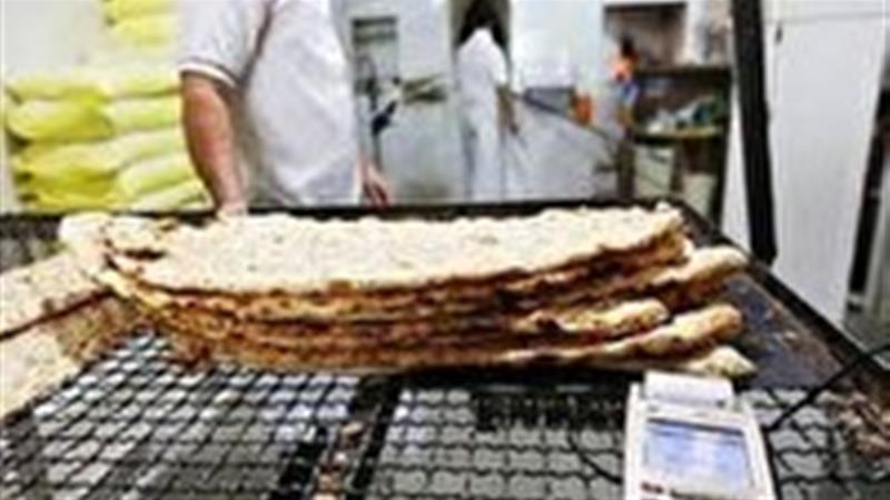 آغاز پخت نان کامل در زنجان