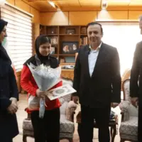تجلیل استاندار قزوین از اولین قهرمان ایرانی پاراوزنه‌‌برداری بانوان جهان