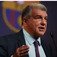 طعنه سنگین لاپورتا؛ دانشمندان از بارسا دور بمانند!
