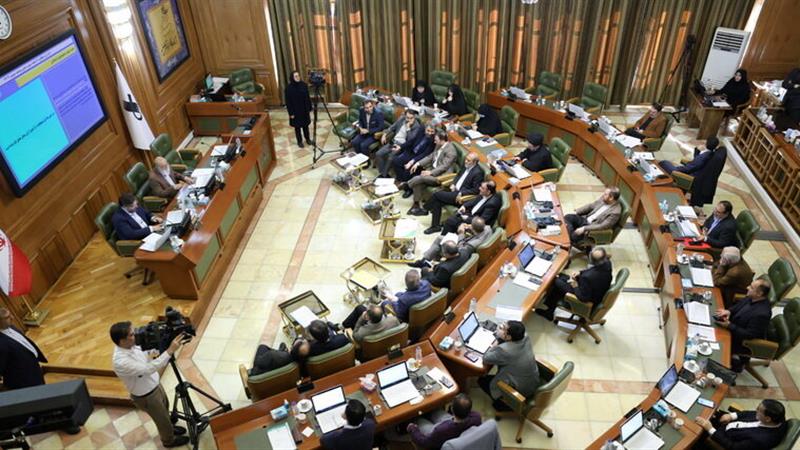 شیوه کنونی نظافت شهر تهران پاسخگو نیست/ شهرداری توضیحی درباره حصارکشی بوستانها نمیدهد