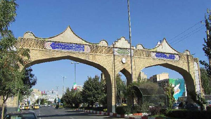 نگاه توسعهای ابهر به سمت صنایع هایتک و گردشگری هدایت شود