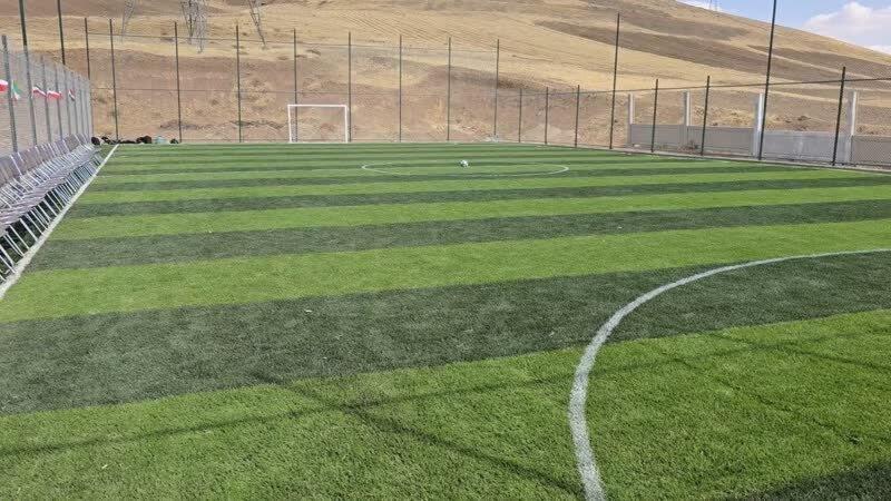 بهرهبرداری از ۴ زمین چمن مصنوعی روستایی در شهرستان سقز