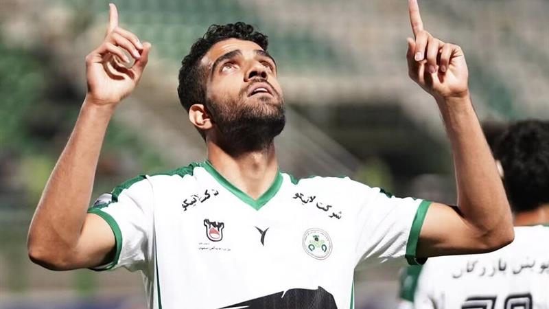 گلزنی مدافع ذوبآهن درون زمین، پس از گلی که بیرون زمین کاشت
