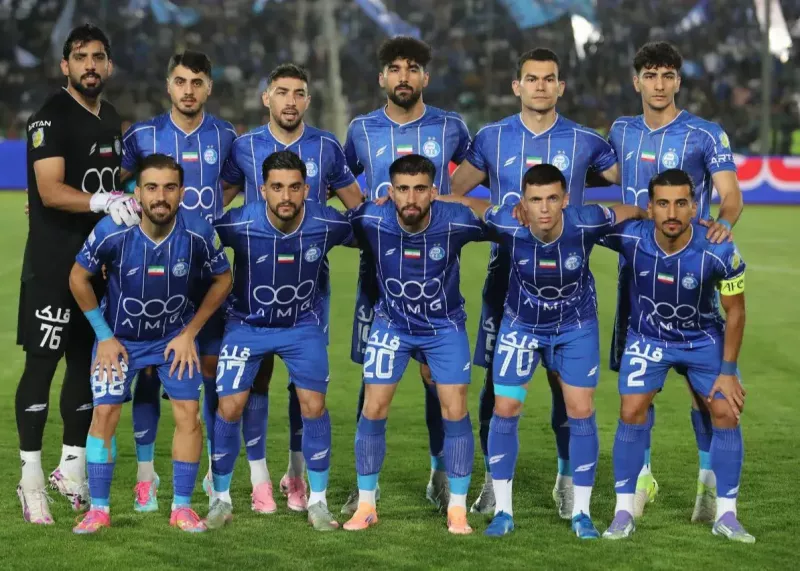 توپچیهای استقلال در انتظار الوحدات