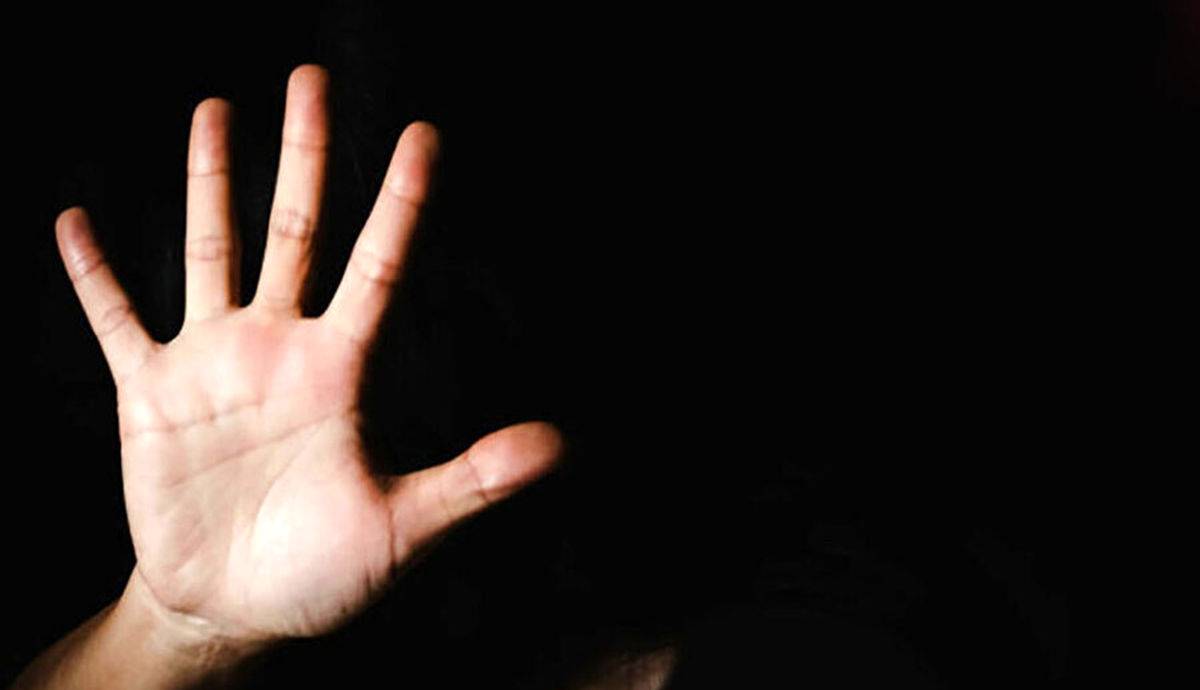 تعرض جنسی ۳ مرد به پسر ۱۲ ساله