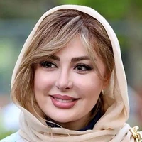 عکسی از دورهمی نعیمه نظام‌دوست و نیوشا ضیغمی