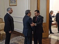 دیدار مشاور امنیت ملی عراق با وزیر خارجه ایران 