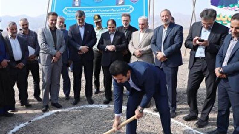 آغاز عملیات اجرایی نیروگاه خورشیدی ۱.۵ مگاواتی دهیاری‌ها در بهاباد