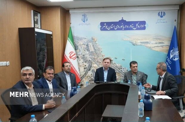 معاون رئیسجمهور از زیرساختهای بندری بوشهر بازدید کرد