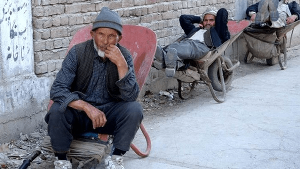 پای اتباع افغانستانی دوباره به بازار کار ایران باز شد