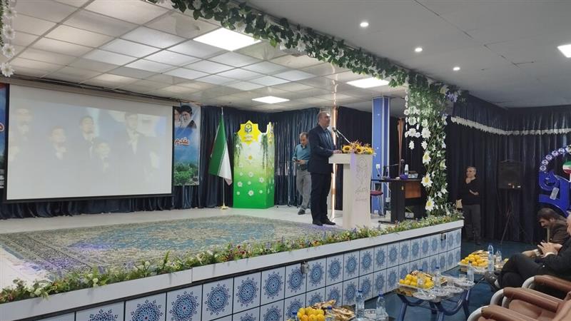 معلمان معمار آینده و انسان‌سازان جامعه‌ هستند