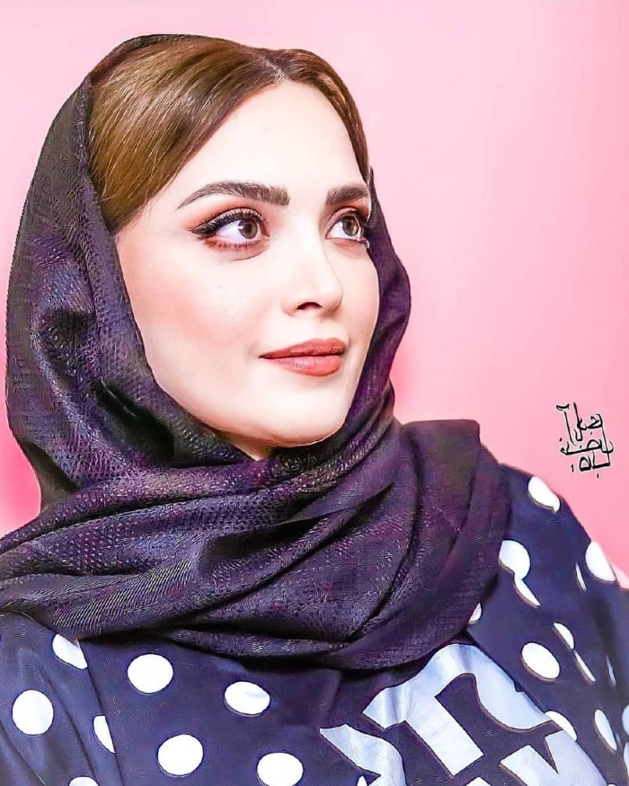 چهره ها/ بهنوش طباطبایی با استایل جدیدش، باربی ایرانی شد!