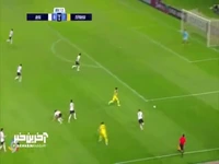 حمله سرعتی سپاهان و ضربه کریولی که ناباورنه به تیر دروازه برخورد کرد!